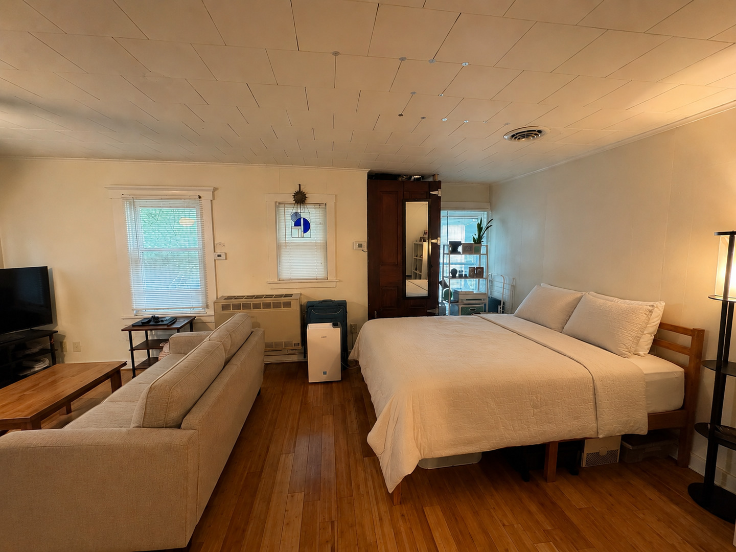 408 W Healey Street Property Photo 14