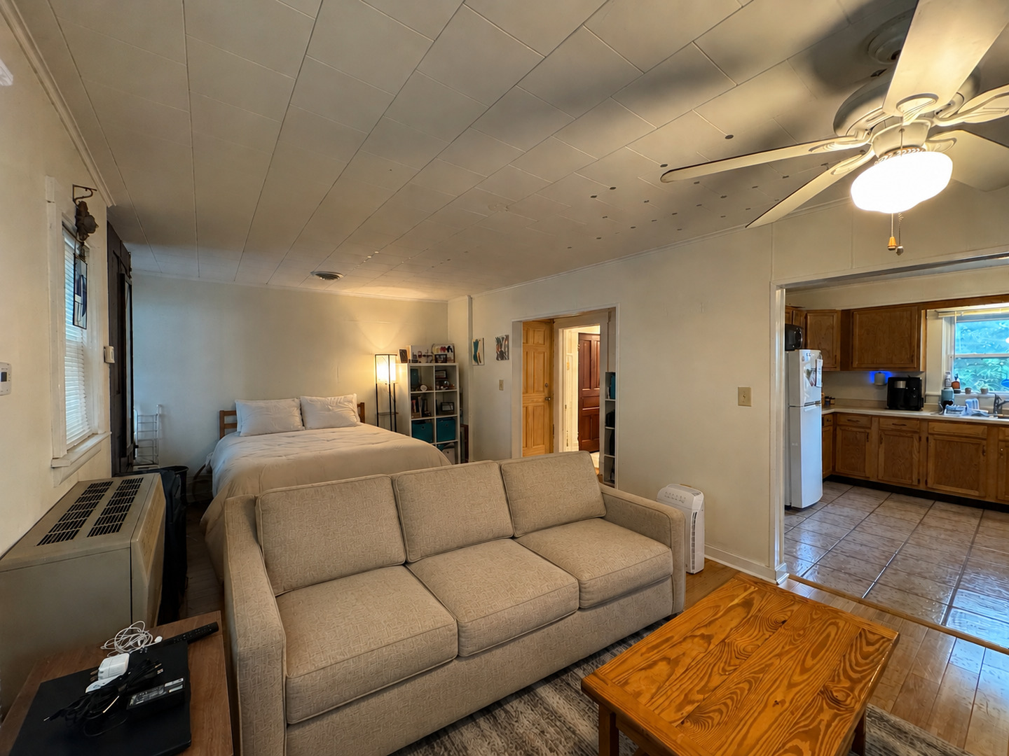 408 W Healey Street Property Photo 15
