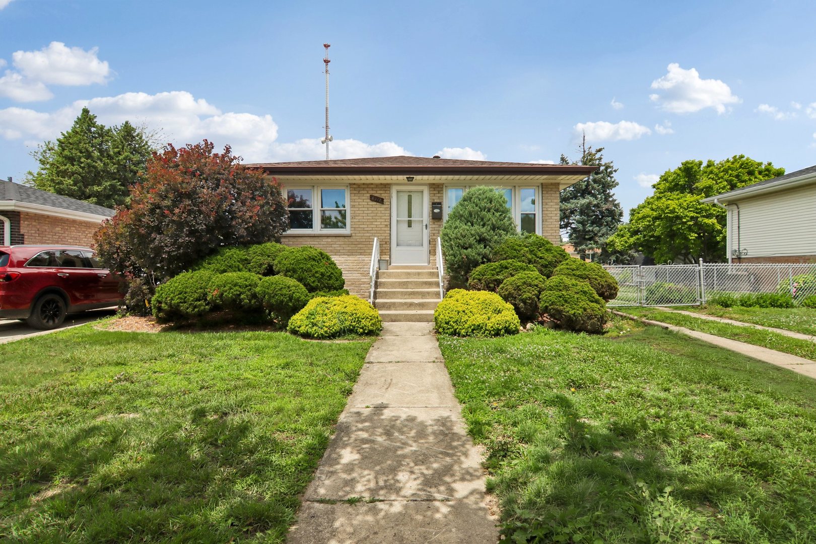 6512 102nd Place Property Photo 1