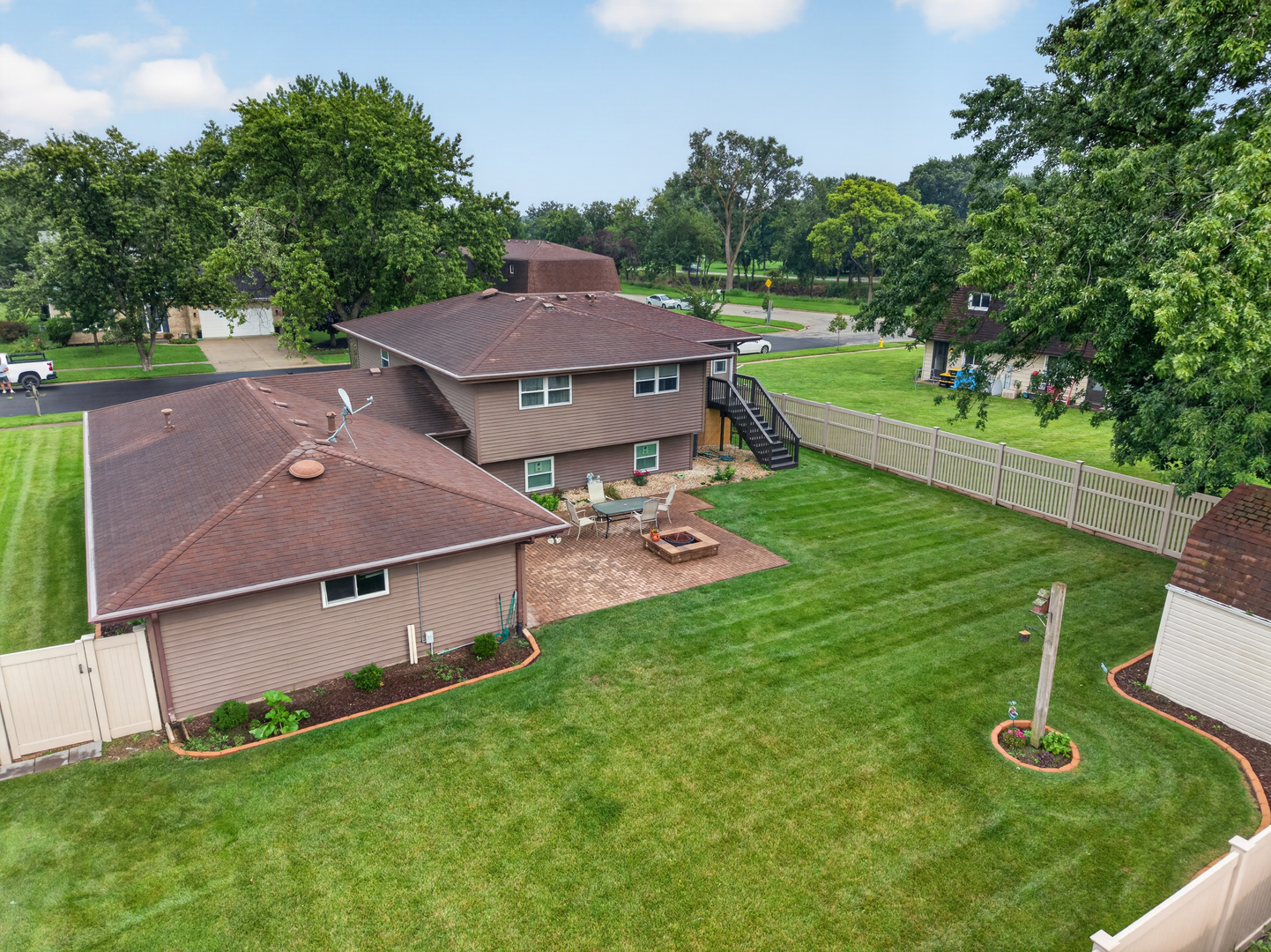 103 Deerpath Drive Property Photo 25