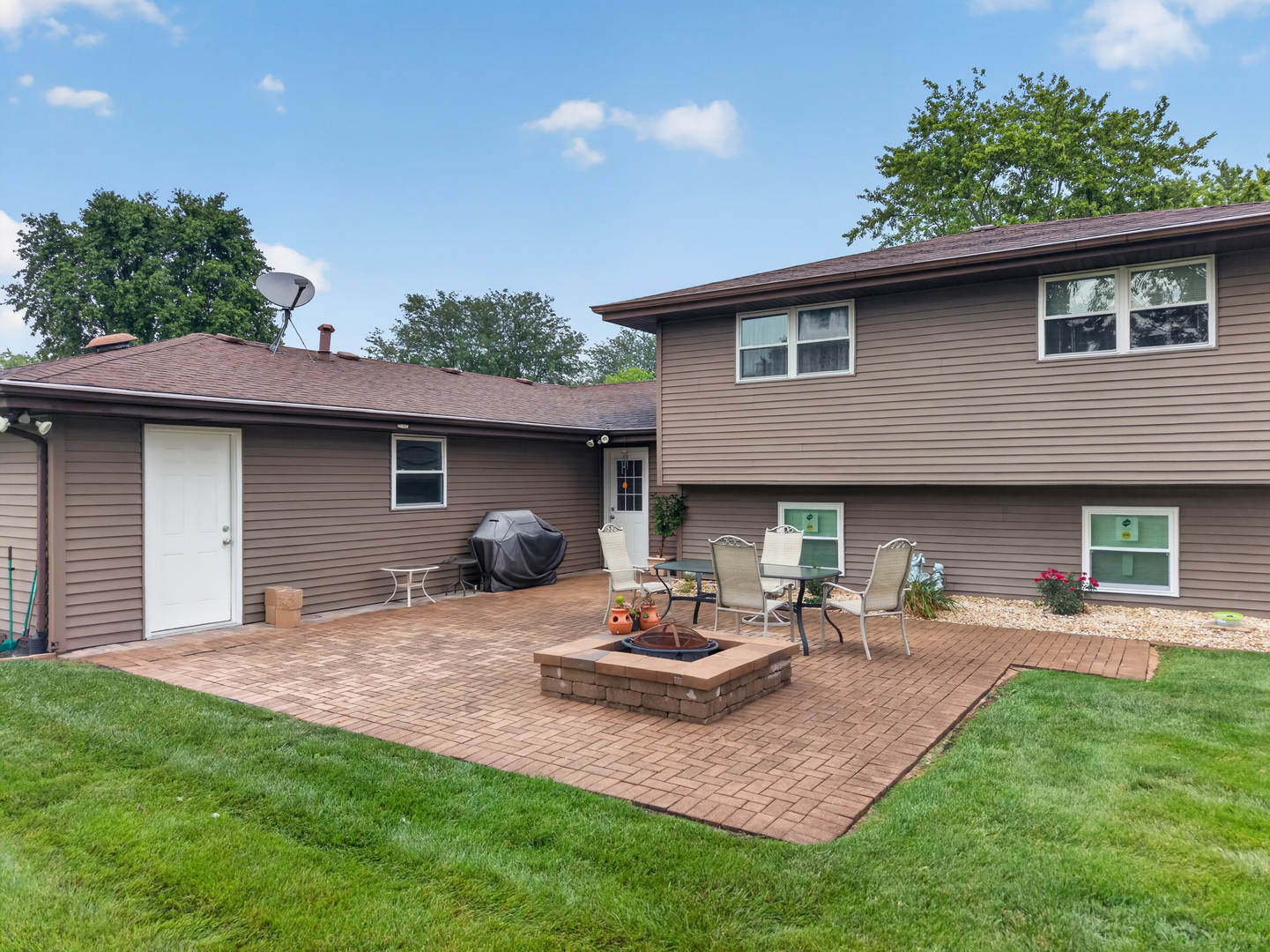 103 Deerpath Drive Property Photo 27