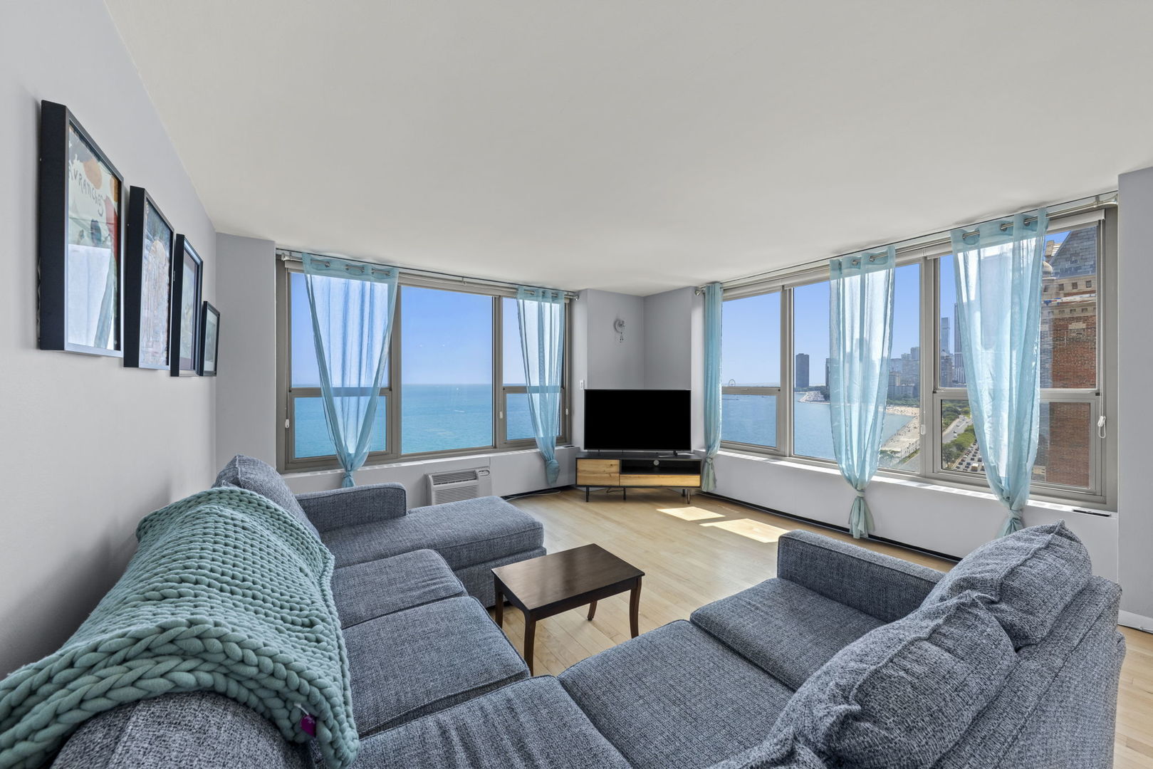 1550 N Lake Shore Drive 17b Property Photo 13