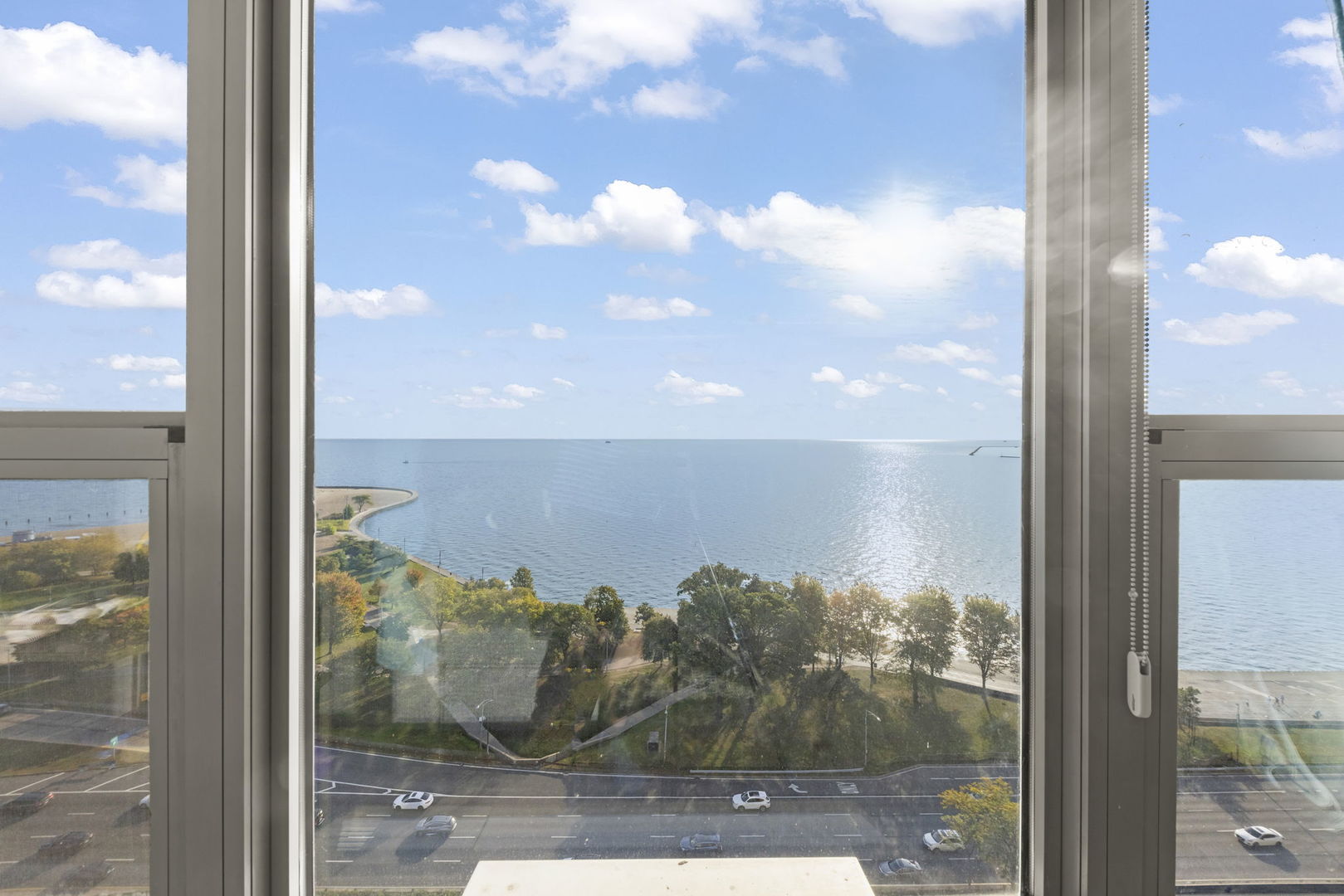 1550 N Lake Shore Drive 17b Property Photo 18