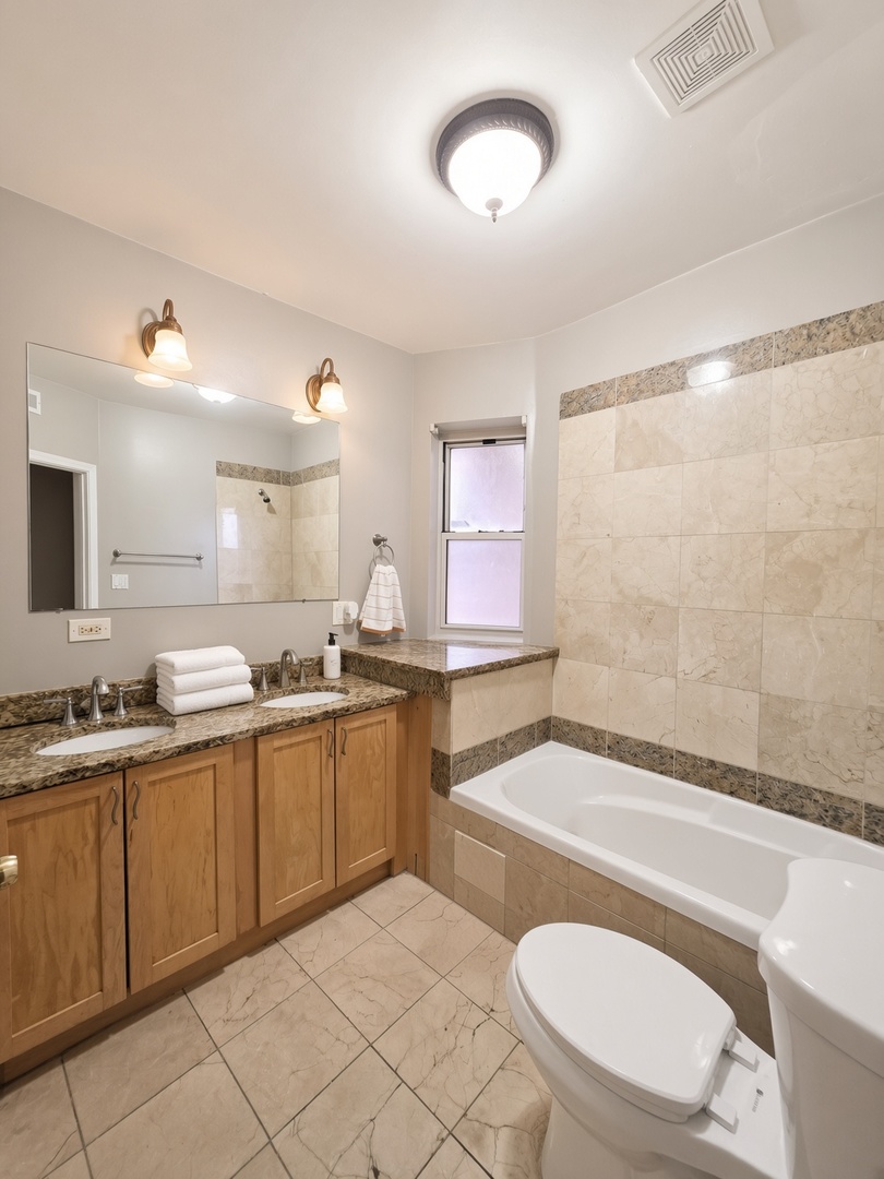 48 N Menard Avenue B-2 Property Photo 6