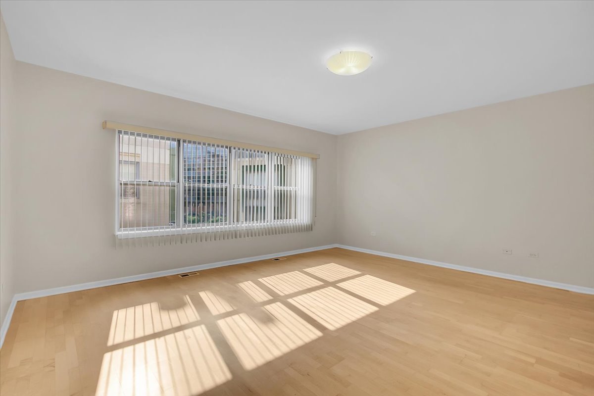 2241 S Archer Avenue 3 Property Photo 5