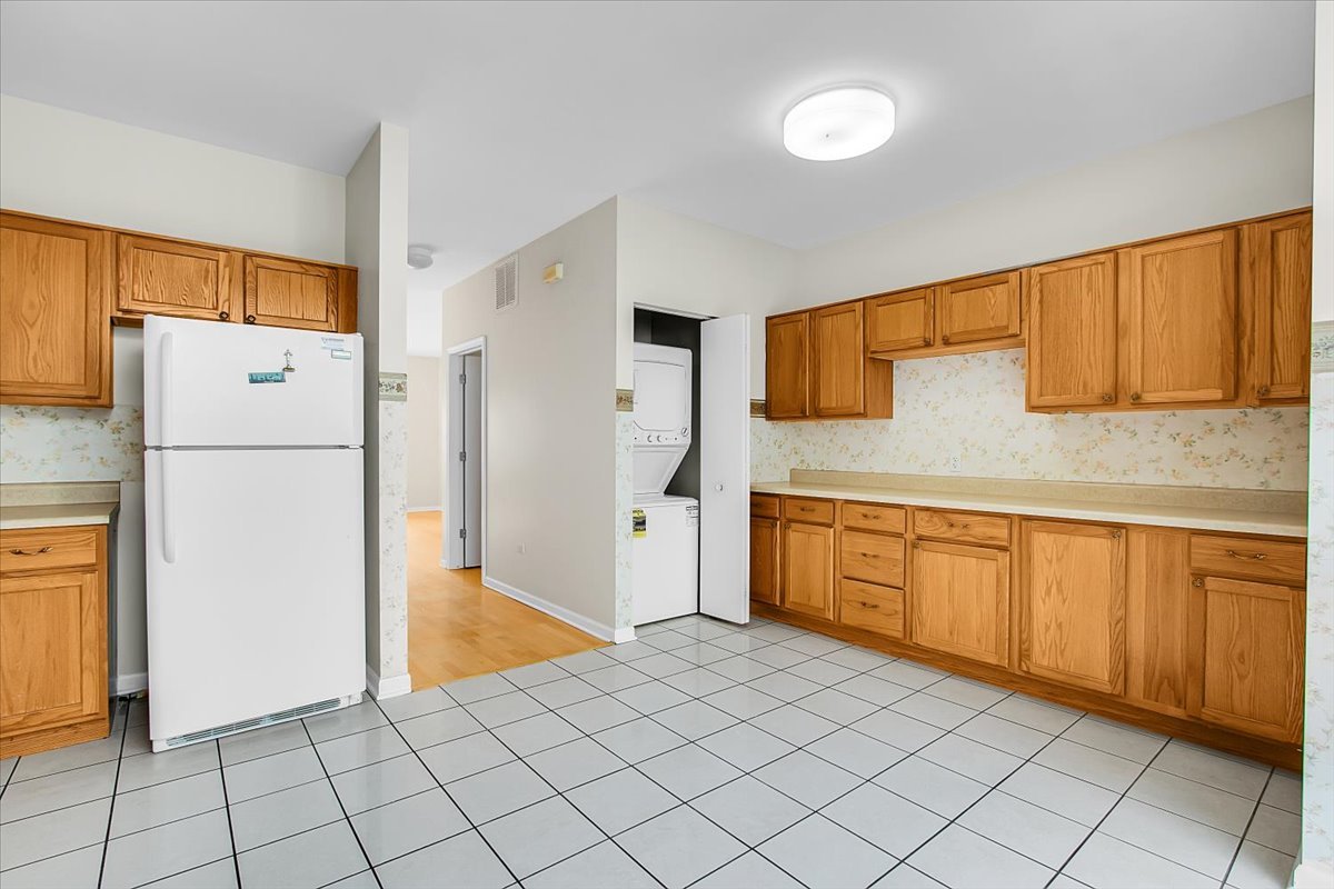 2241 S Archer Avenue 3 Property Photo 8
