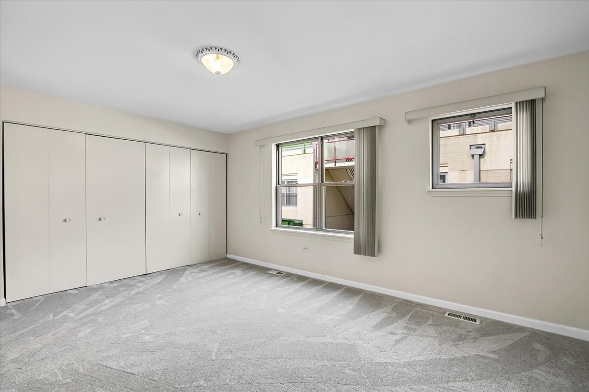 2241 S Archer Avenue 3 Property Photo 10