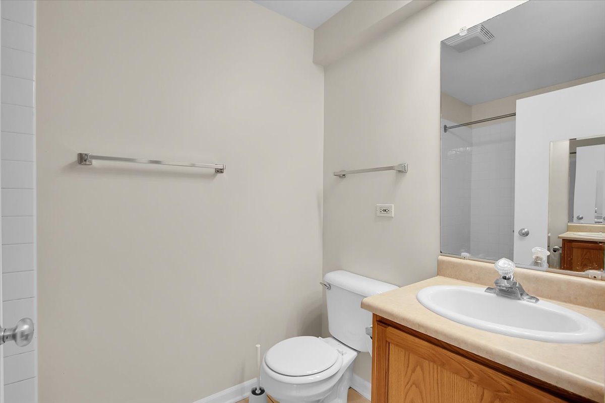 2241 S Archer Avenue 3 Property Photo 13