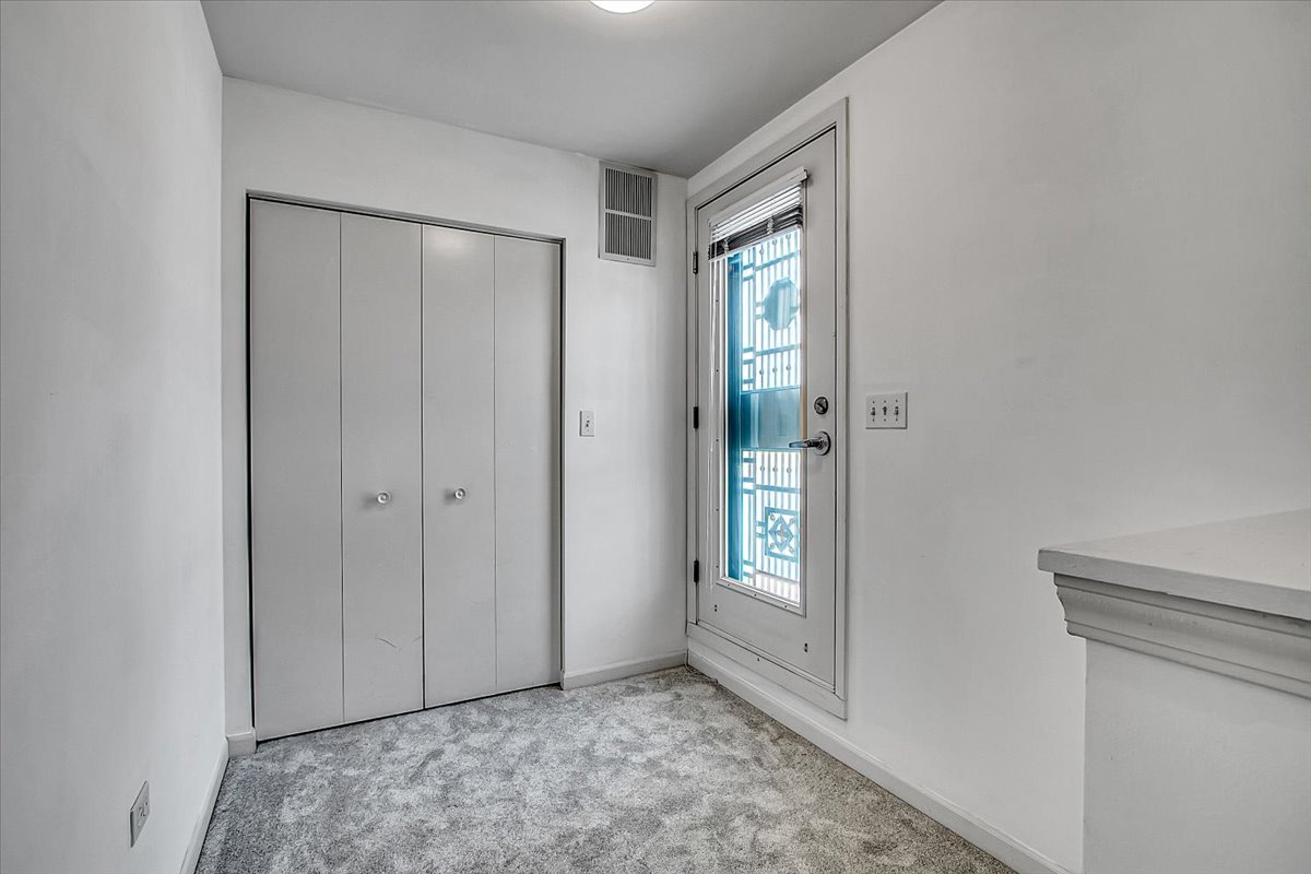 2241 S Archer Avenue 3 Property Photo 15