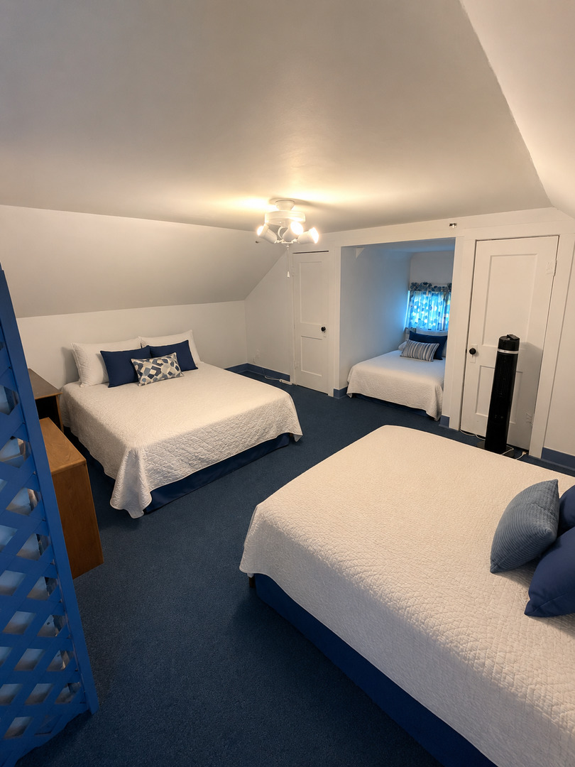 1035 Dover Street Property Photo 11