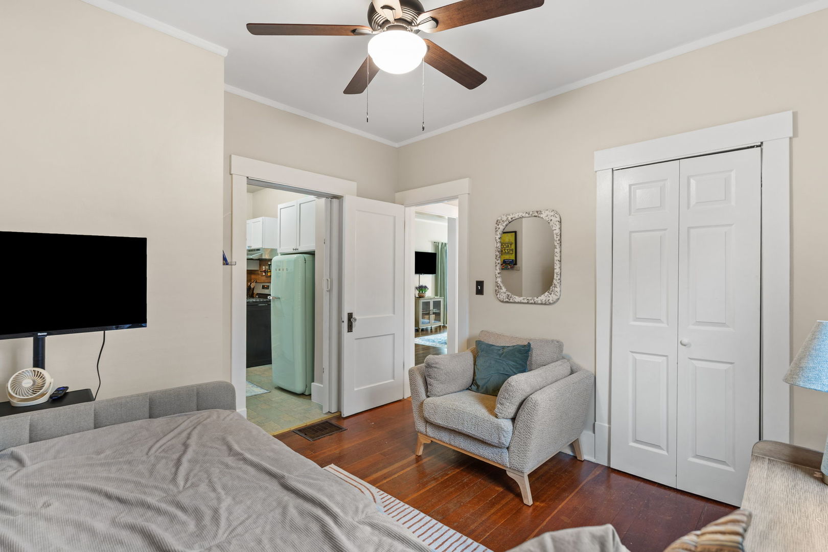 403 E High Street Property Photo 16