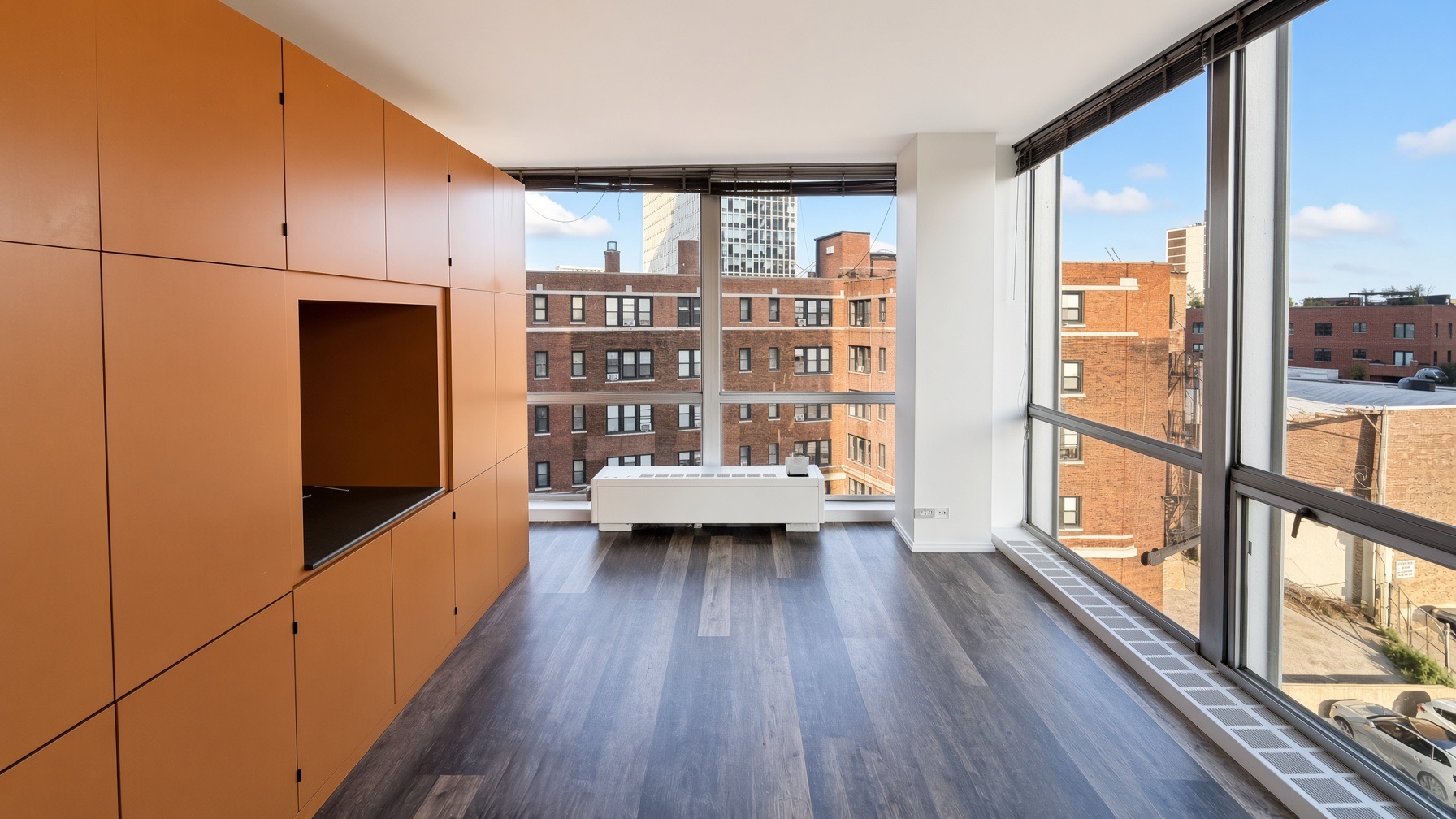 2400 N Lakeview Avenue 614-15 Property Photo 10