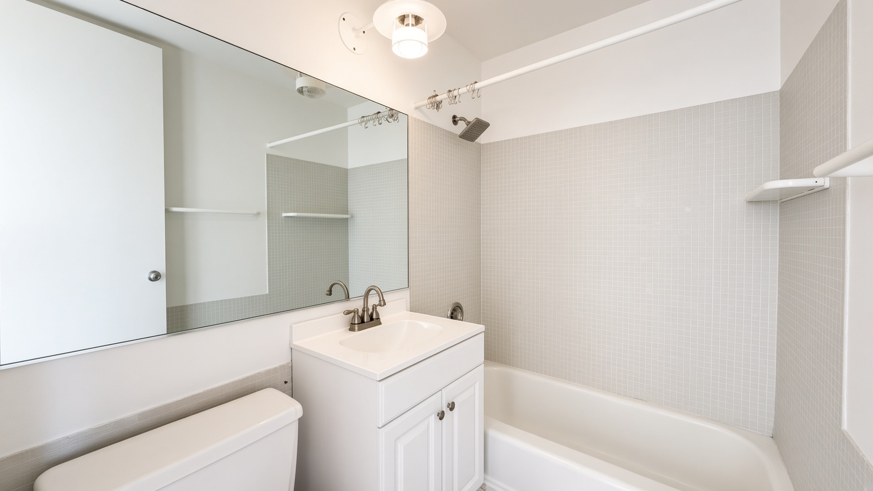 2400 N Lakeview Avenue 614-15 Property Photo 14