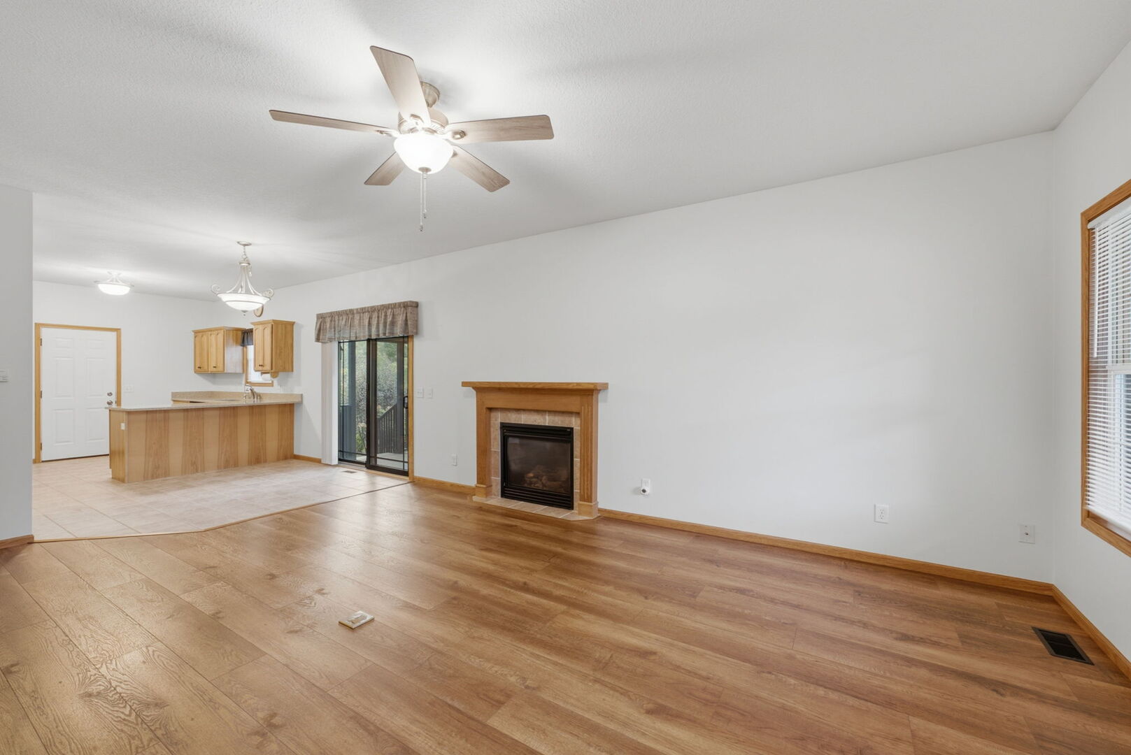 4626 Kelling Street Property Photo 6