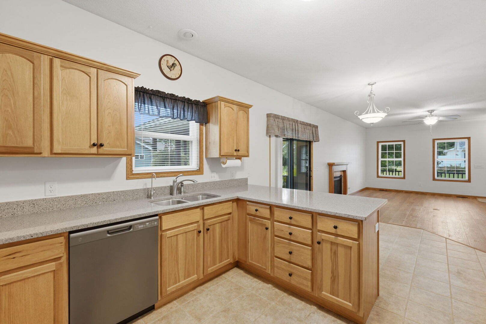 4626 Kelling Street Property Photo 14