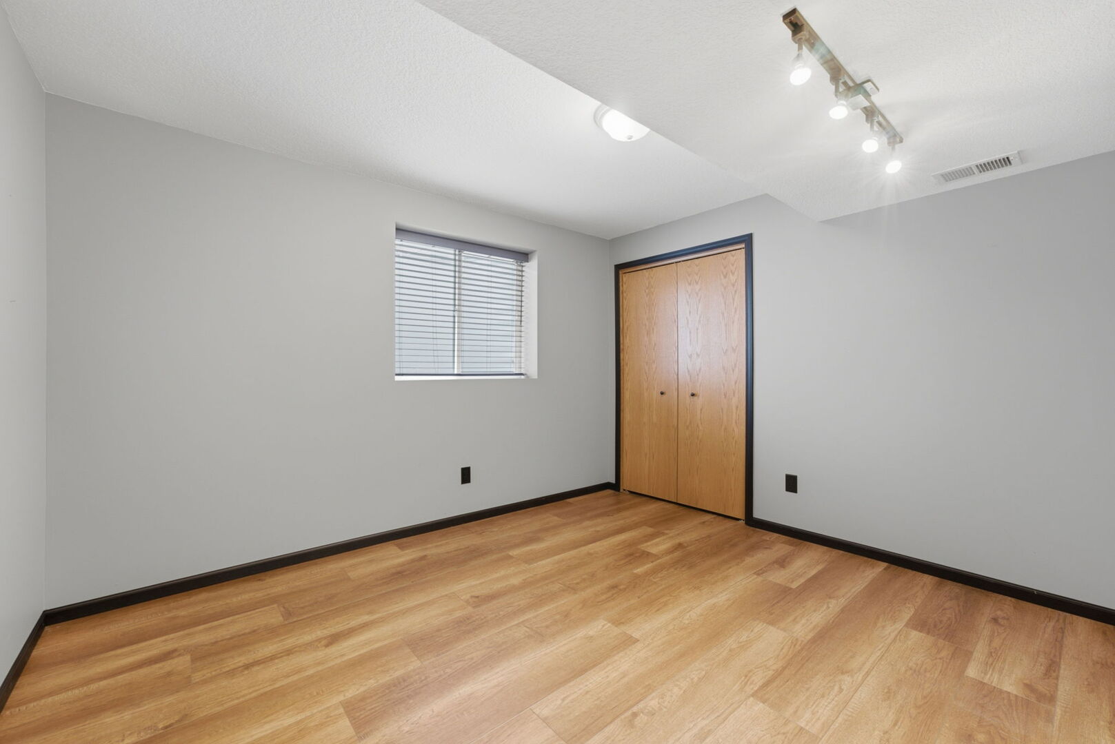 4626 Kelling Street Property Photo 26