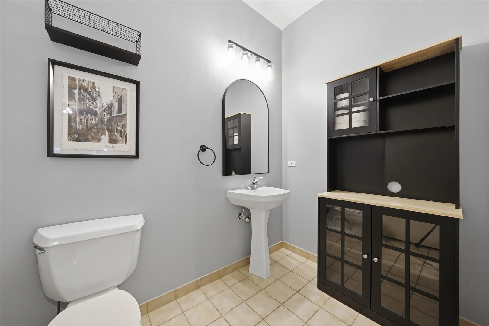 2045 W Concord Place 307 Property Photo 11