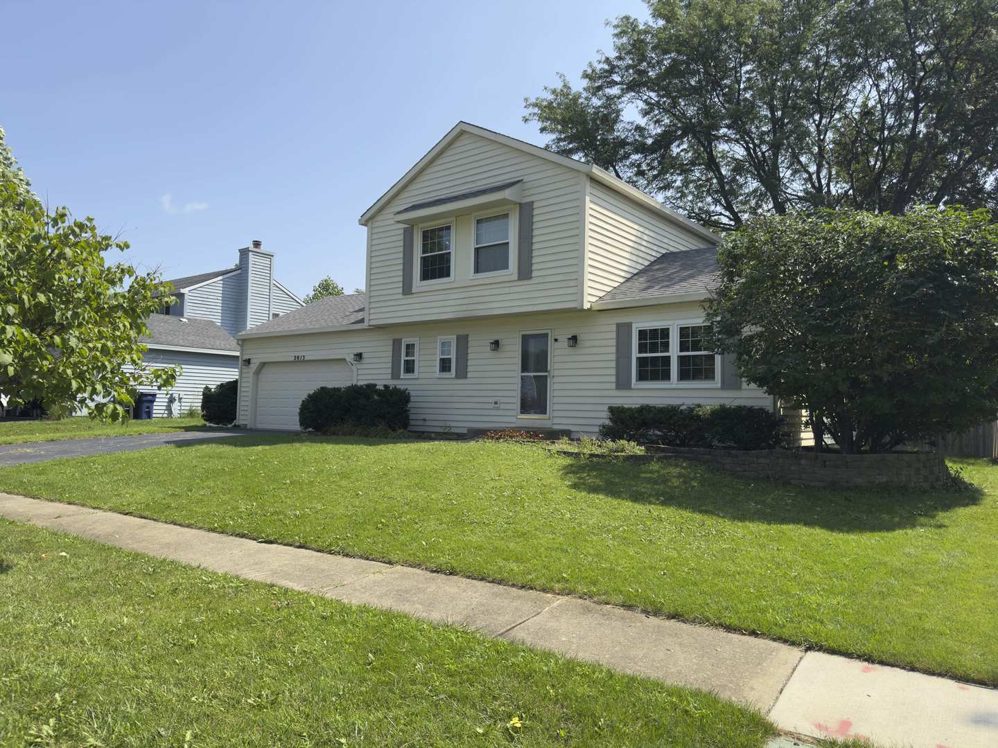 2013 Vanderbilt Court Property Photo 2