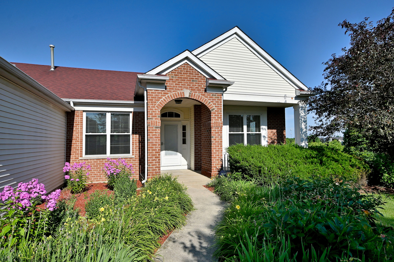 11819 Wolf Creek Lane Property Photo 3