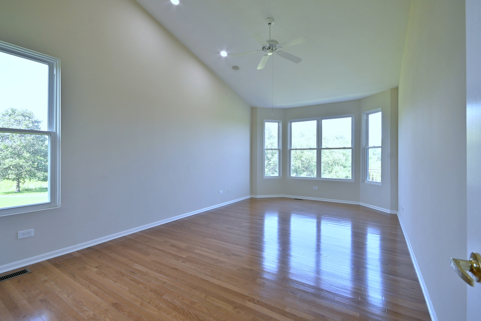 11819 Wolf Creek Lane Property Photo 28