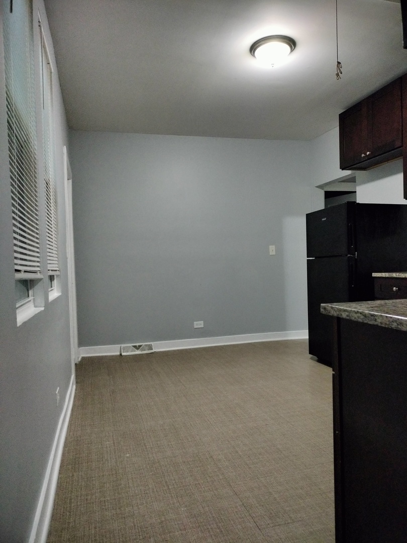 4802 S Winchester Avenue W Property Photo 6
