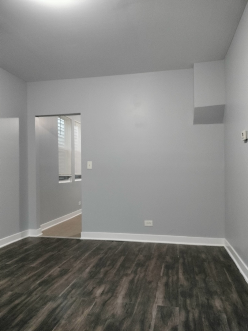 4802 S Winchester Avenue W Property Photo 9
