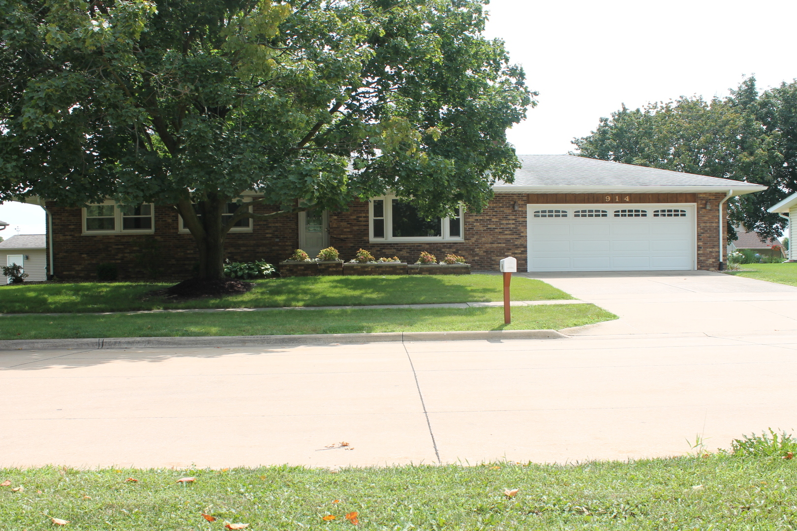 914 Cherry Drive Property Photo 1