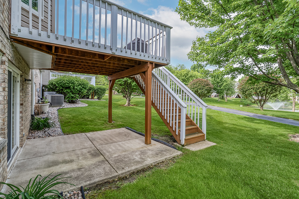 18106 Waterside Circle Property Photo 6