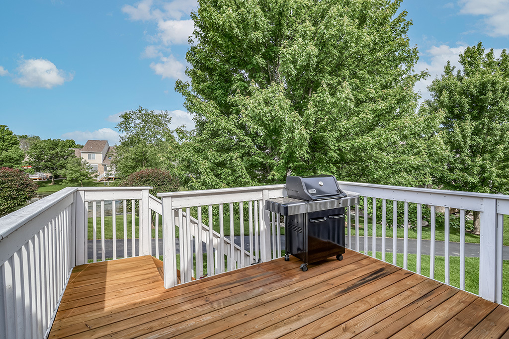 18106 Waterside Circle Property Photo 7