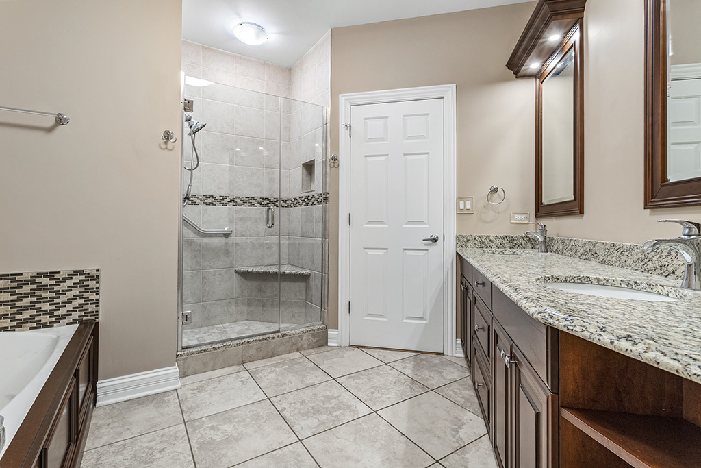 18106 Waterside Circle Property Photo 21
