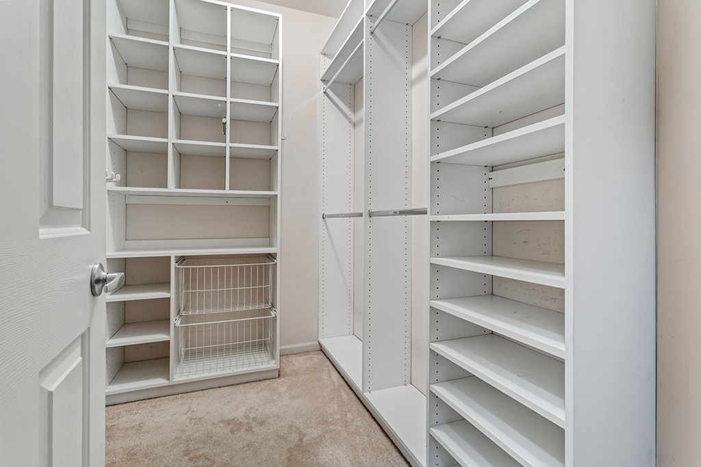18106 Waterside Circle Property Photo 22