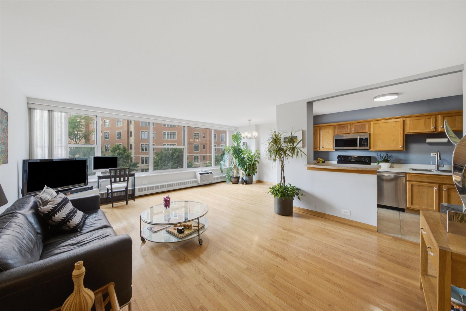 3900 N Lake Shore Drive 4b Property Photo 4