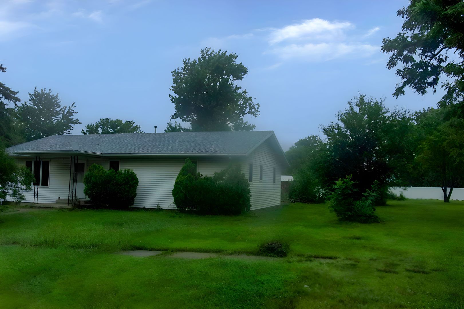 312 E Spruce Street Property Photo 2