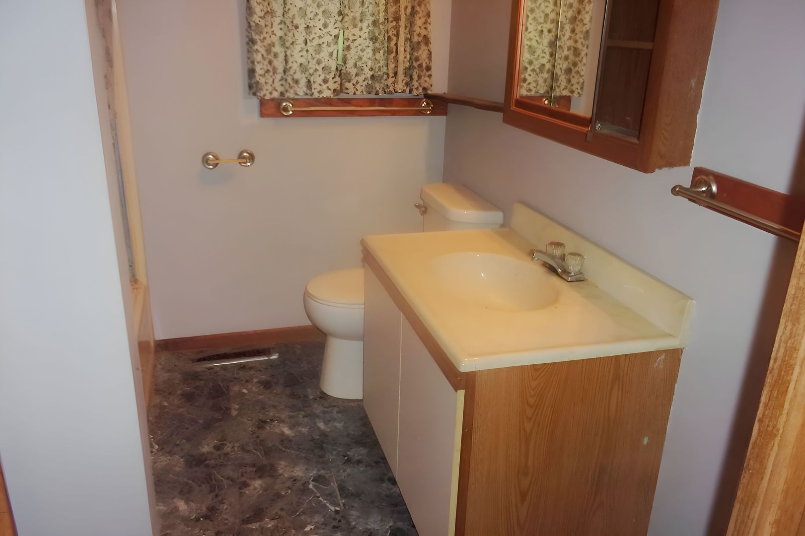 312 E Spruce Street Property Photo 9