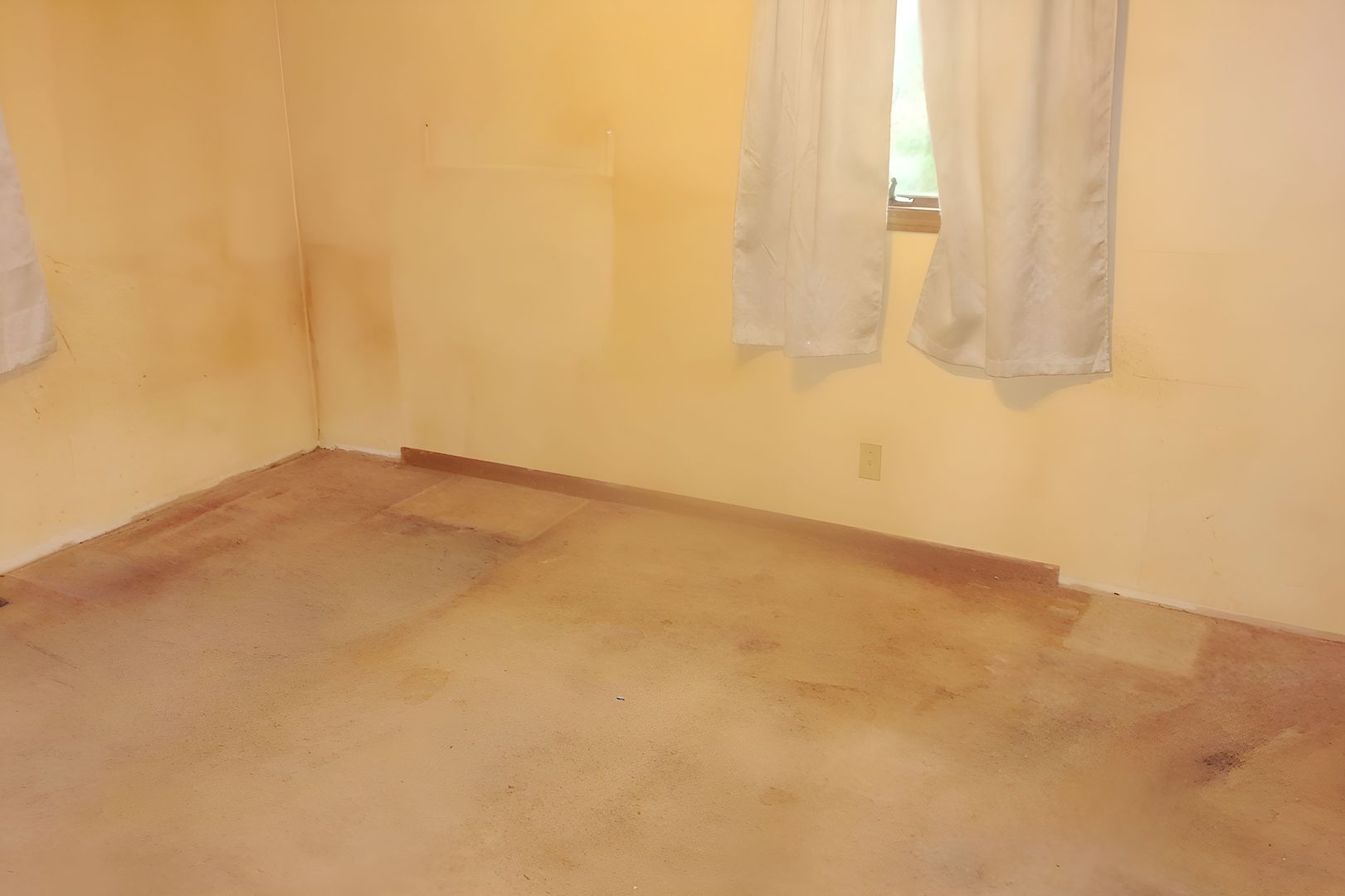312 E Spruce Street Property Photo 10