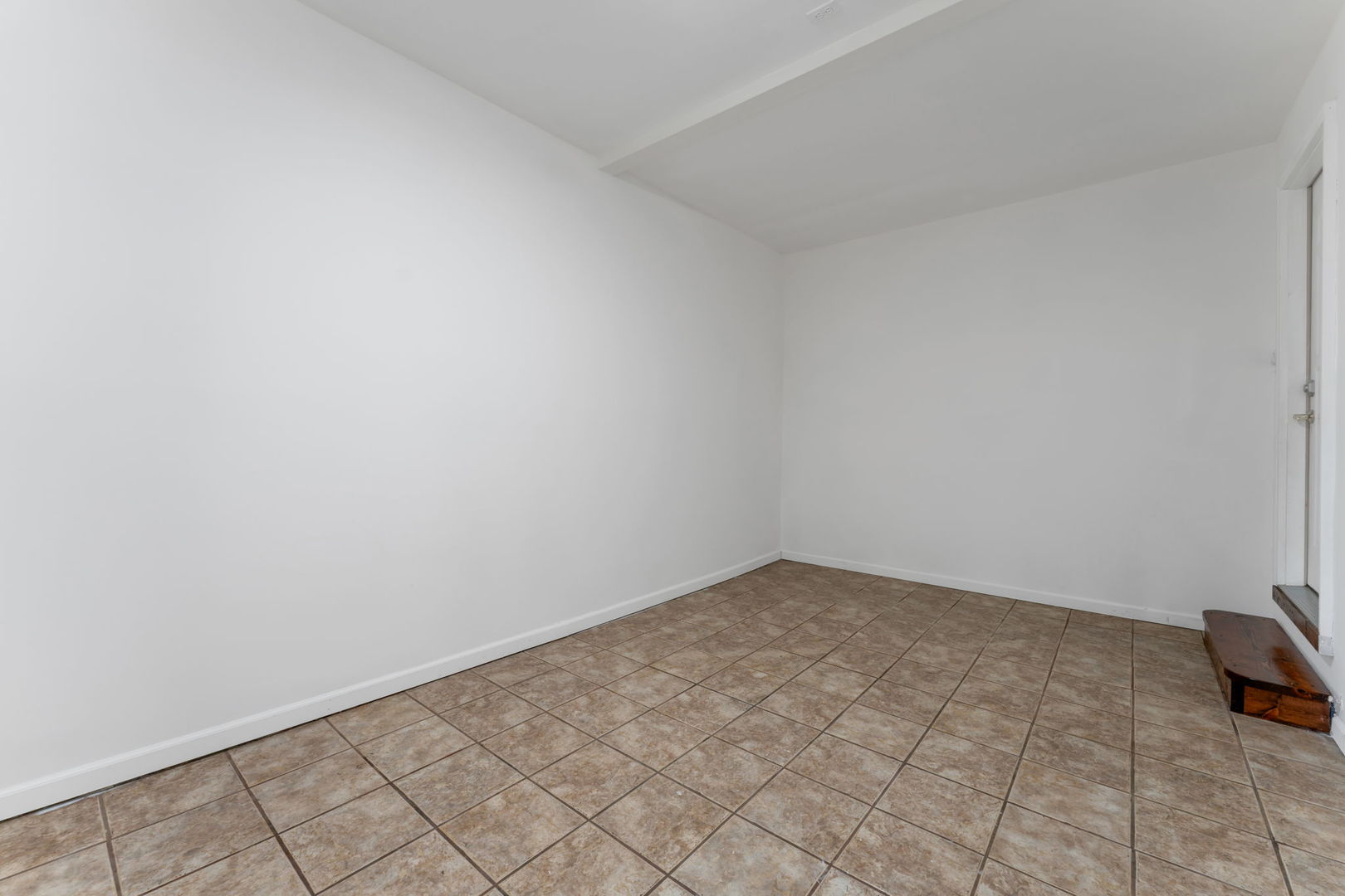 8001 Thomas Street 8001 Property Photo 9