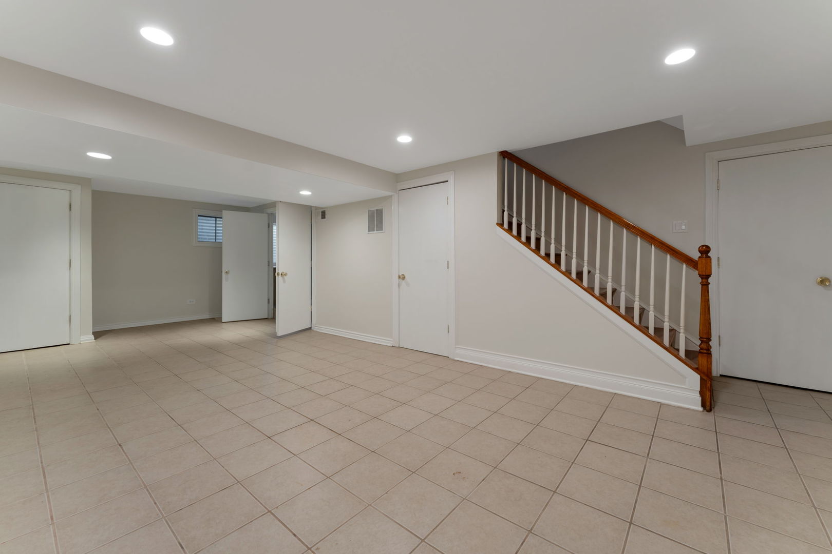 8001 Thomas Street 8001 Property Photo 15