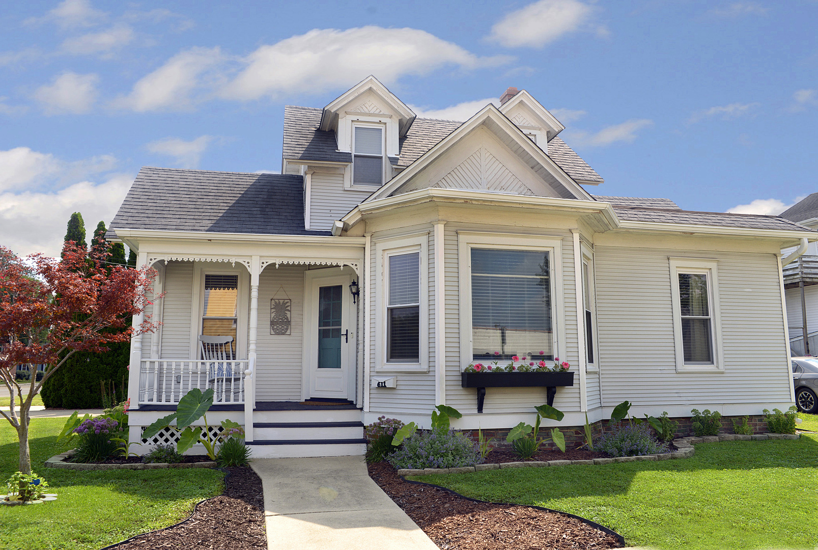 611 6th Avenue Property Photo 1