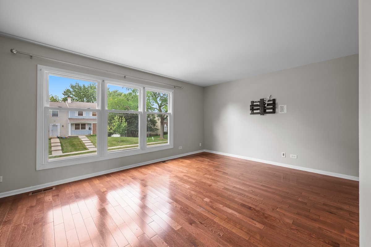 1015 Denham Place Property Photo 3