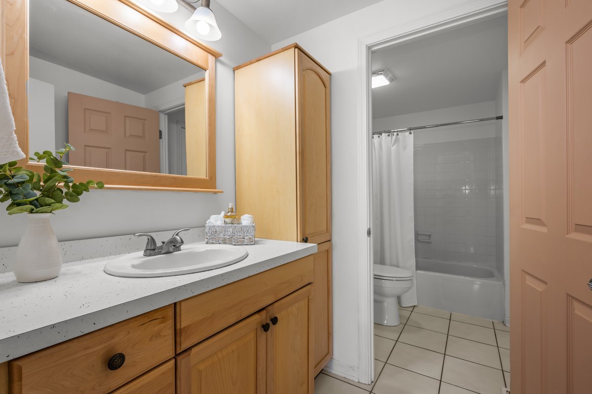 1015 Denham Place Property Photo 19