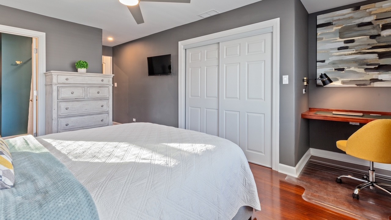 4323 Mann Street Property Photo 9