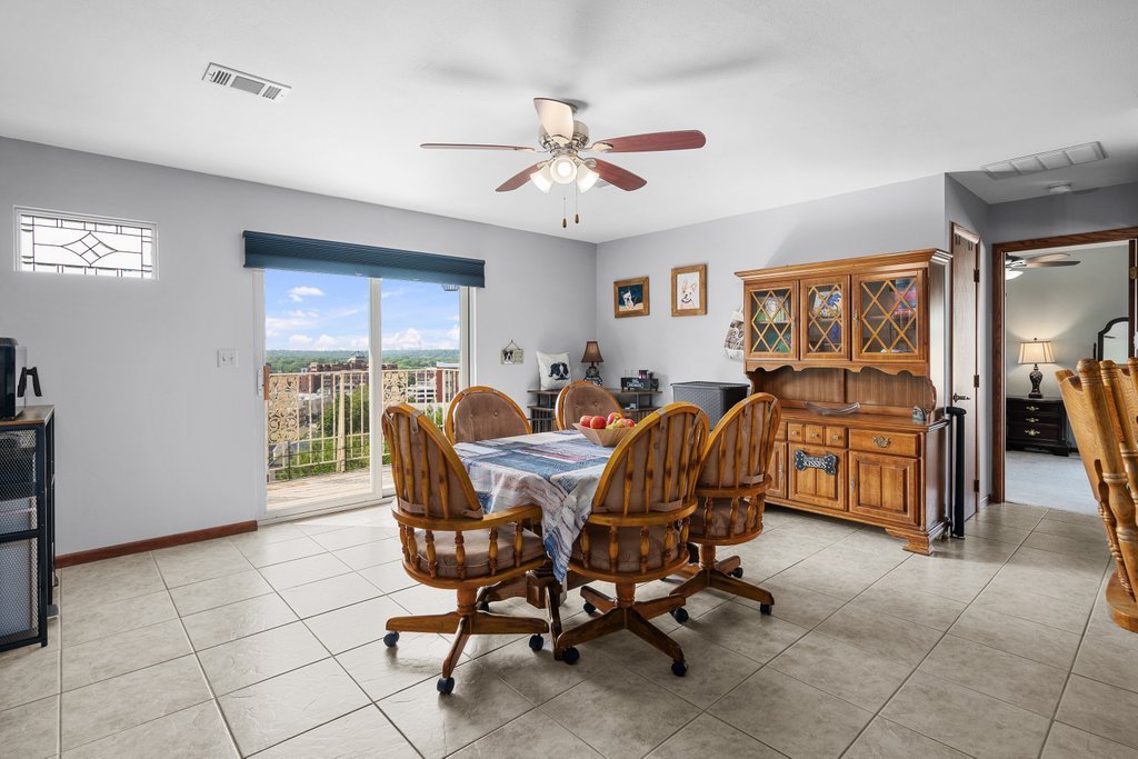 920 17th Street 34 Property Photo 3
