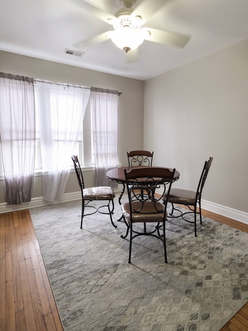 48 N Menard Avenue 3a Property Photo 3
