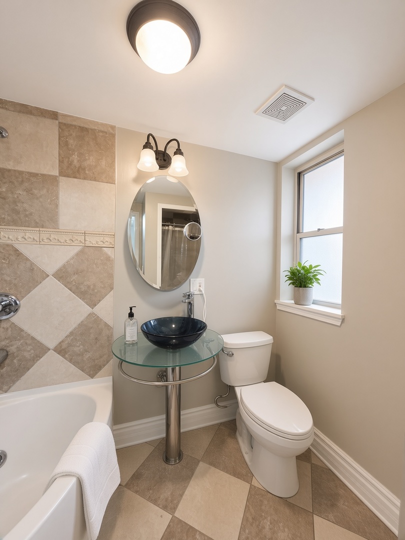 48 N Menard Avenue 3a Property Photo 7