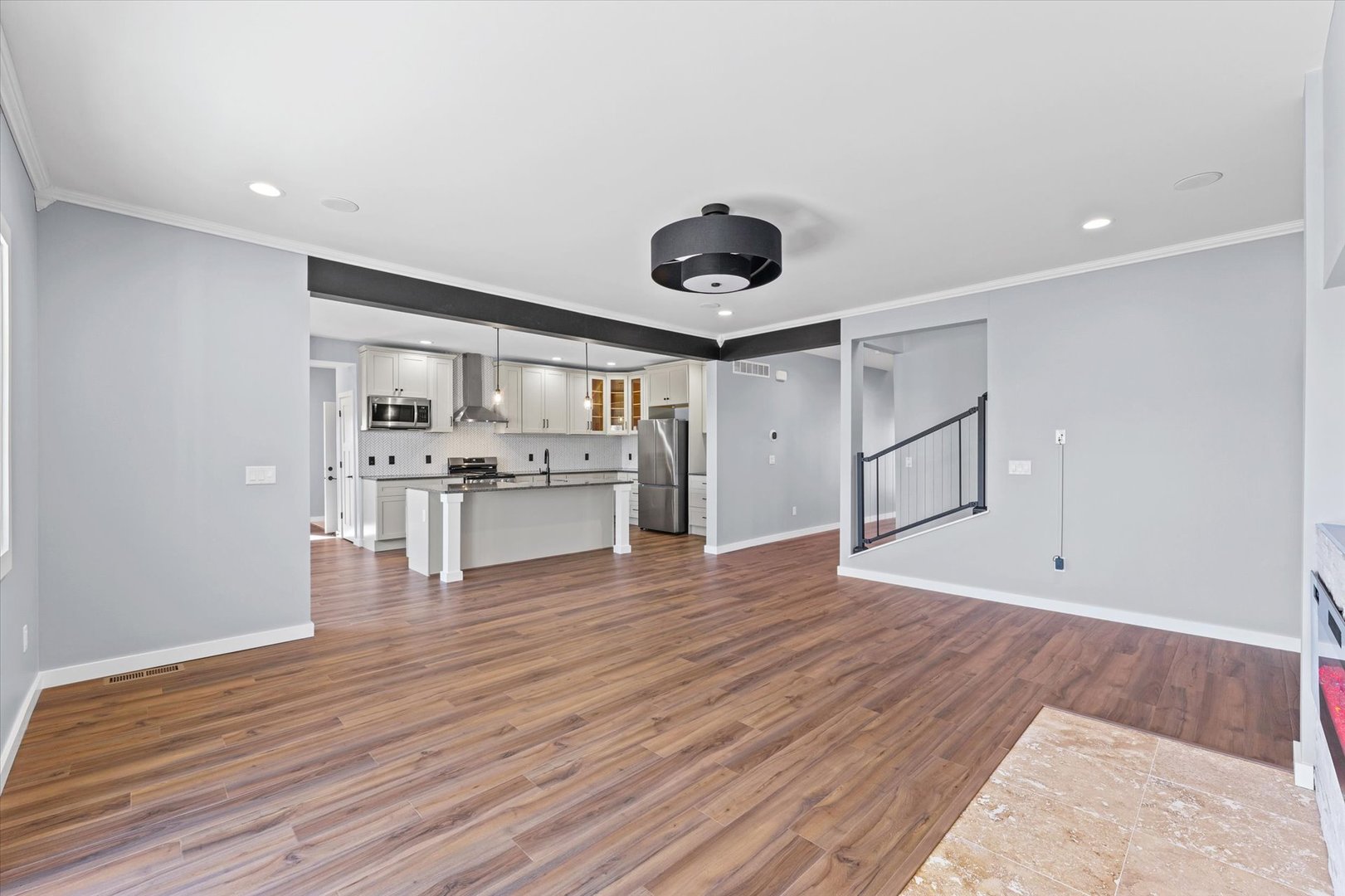 1306 Roberto Road Property Photo 6