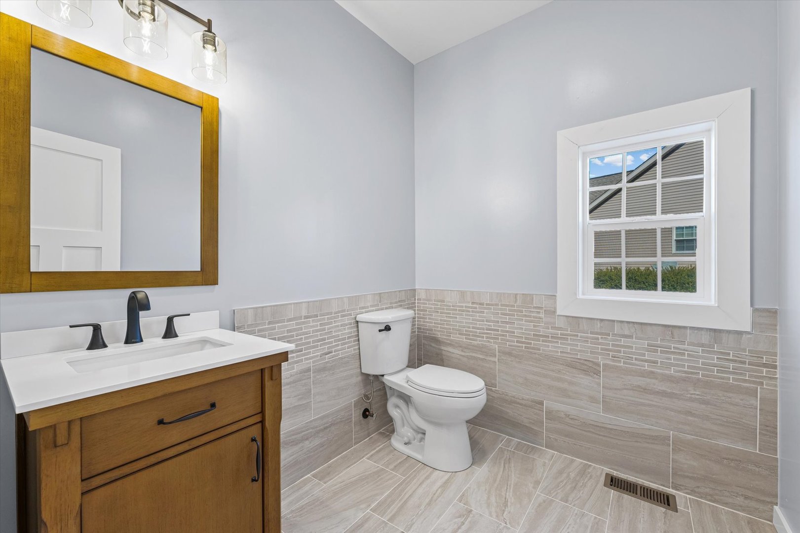 1306 Roberto Road Property Photo 17
