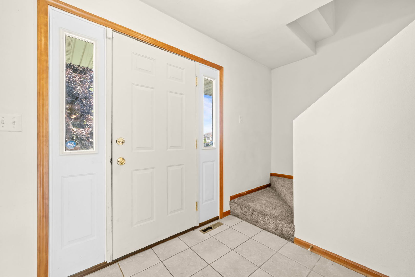 5480 Bastian Boulevard Property Photo 3