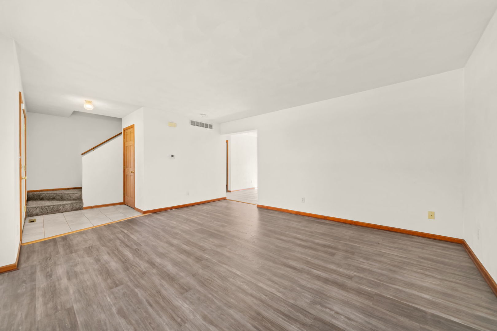 5480 Bastian Boulevard Property Photo 4