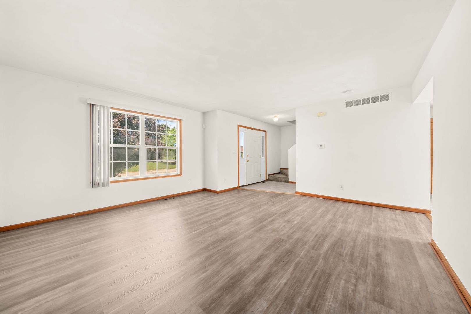 5480 Bastian Boulevard Property Photo 6