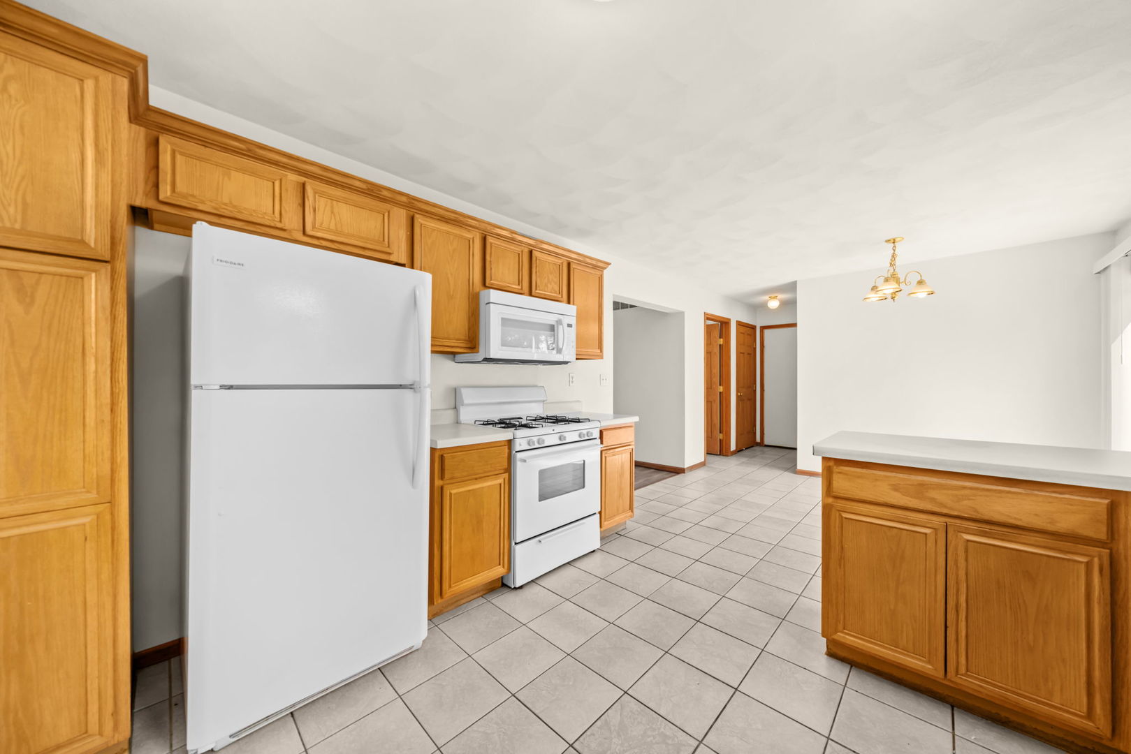5480 Bastian Boulevard Property Photo 10